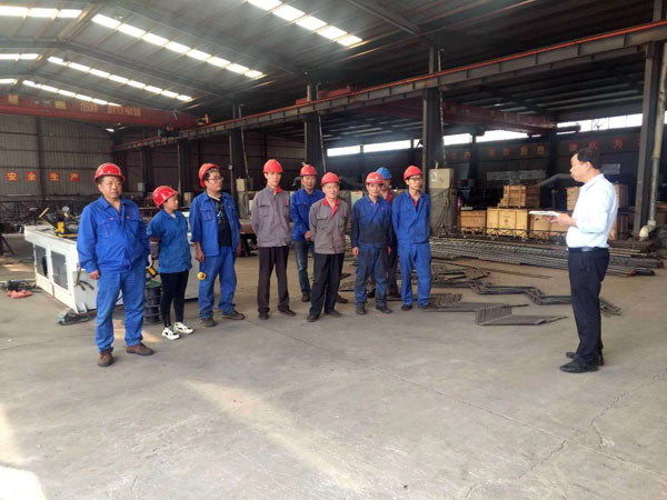升降平台厂家召开安全生产 升降平台厂家召开安全生产