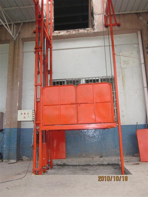 双体导轨链条升降货梯