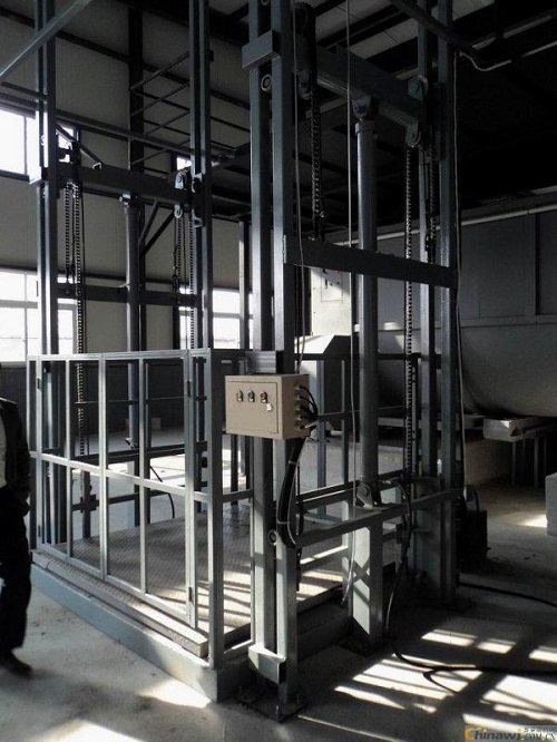 双体室内导轨升降货梯