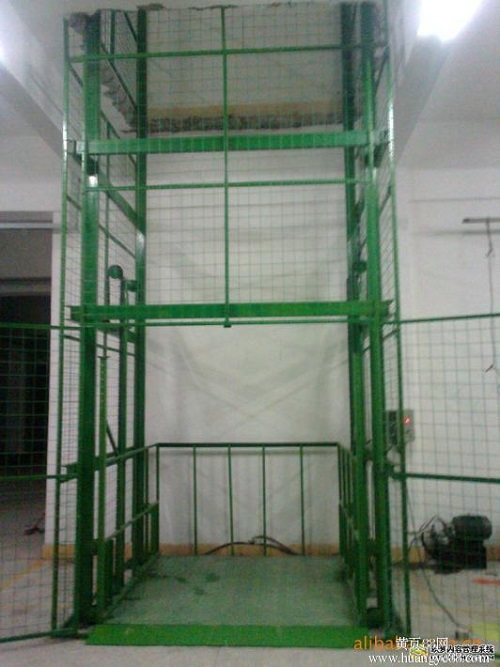 双体带防护导轨升降平台