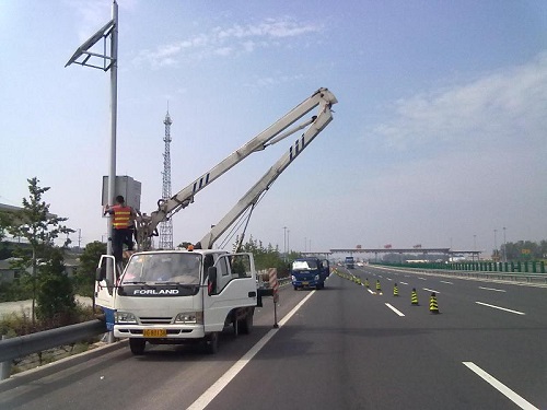 车载折臂升降机